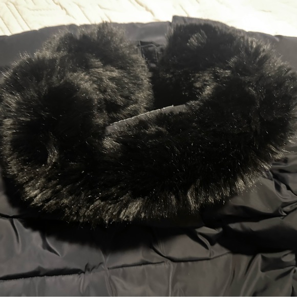 Beautiful New Ivanka Trump Navy Blue Down Jacket! - Picture 10 of 16